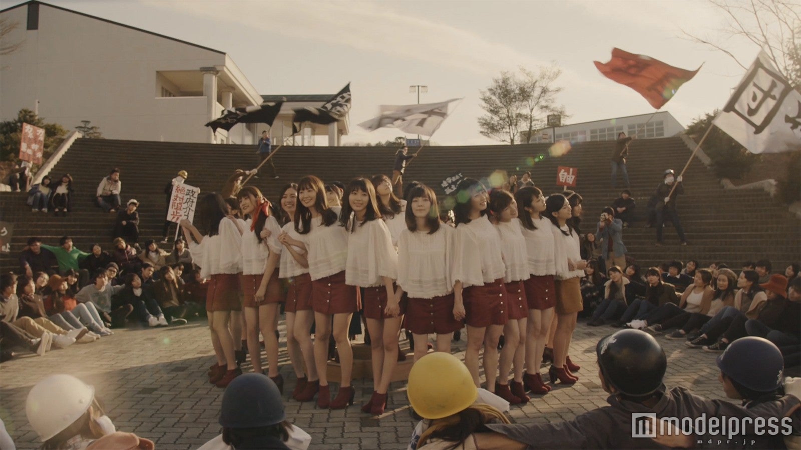 AKB48 44thシングルMV「翼はいらない」より（C）AKS
