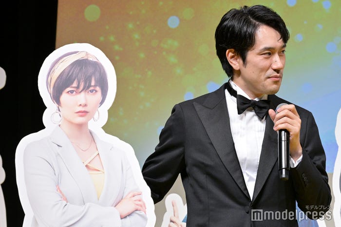 白石麻衣、松山ケンイチ(C)モデルプレス