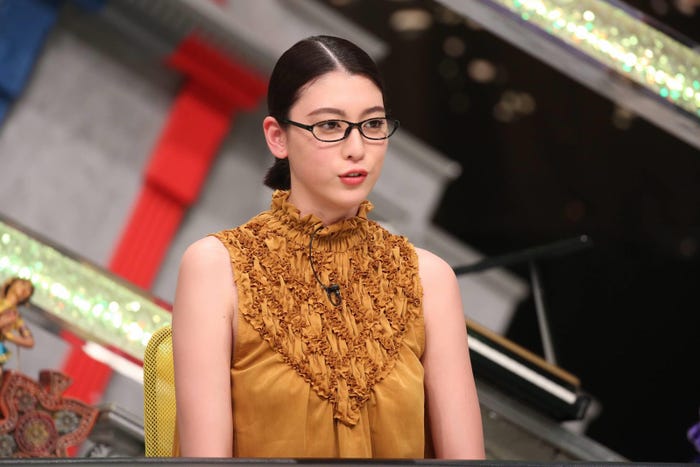 三吉彩花「全力!脱力タイムズ」/画像提供:フジテレビ