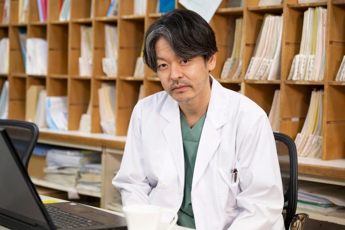 山中崇「キャスター」(C)TBS