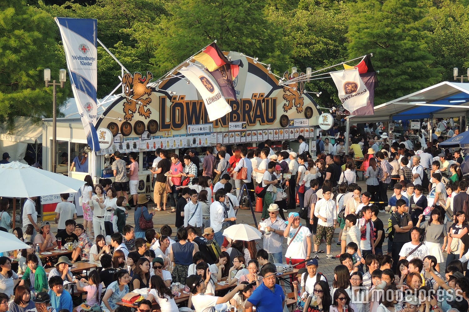 「オクトーバーフェスト2016」大阪開幕 樽生ビール&ドイツグルメで乾杯!