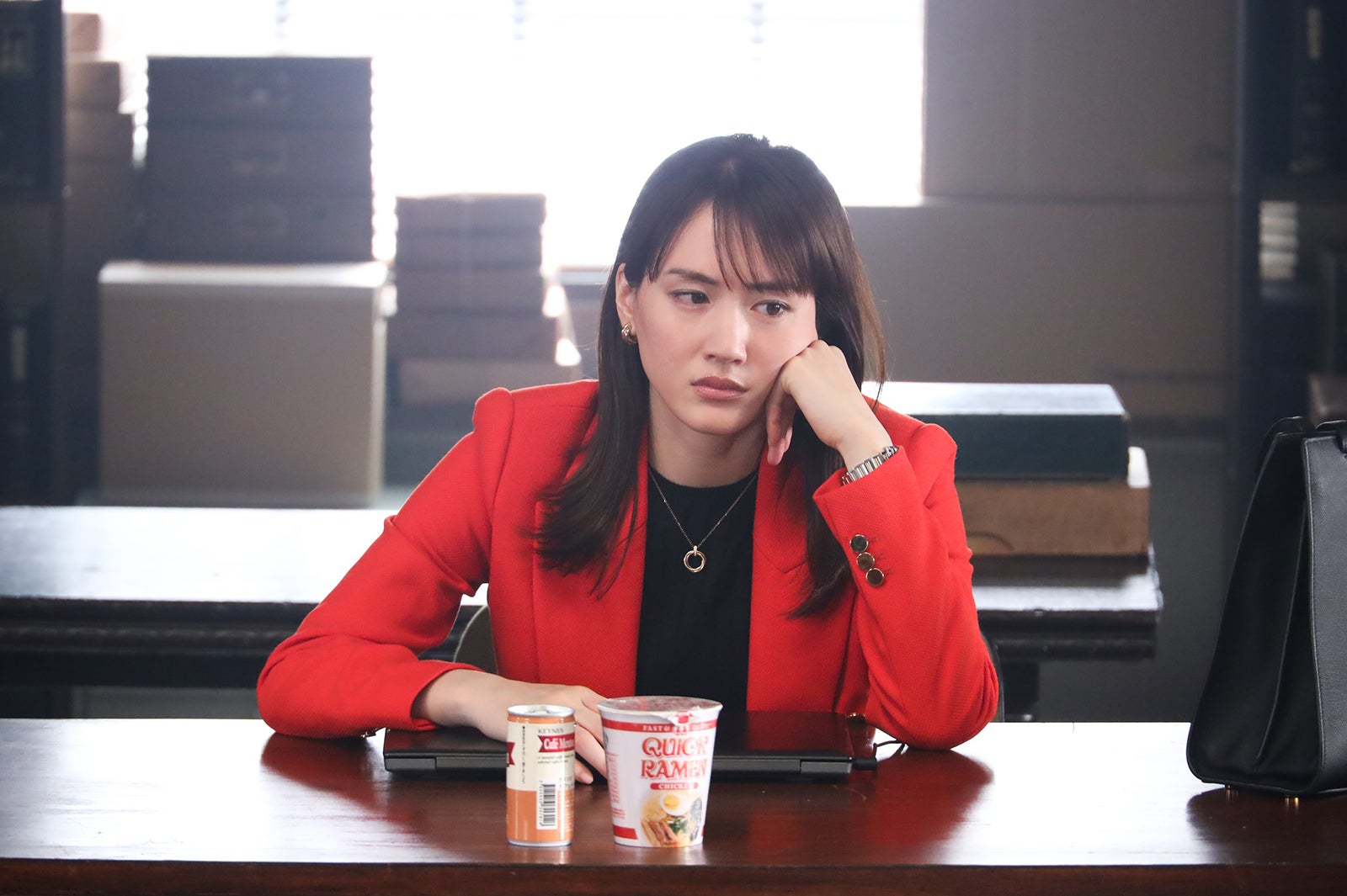 綾瀬はるか／「元彼の遺言状」第5話より（C）フジテレビ