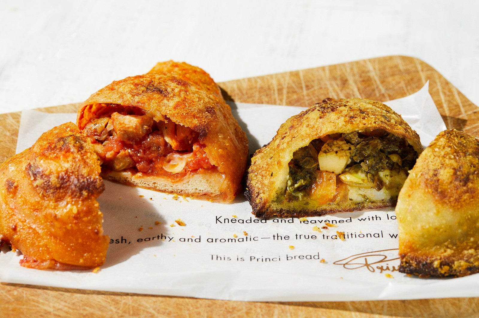 スタバのベーカリー「プリンチ」カルツォーネなど夏の新作パン続々