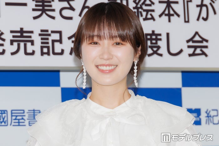 高山一実、美脚＆美デコルテ披露 “韓国メイク”で雰囲気ガラリ「印象違う」「素敵」と反響