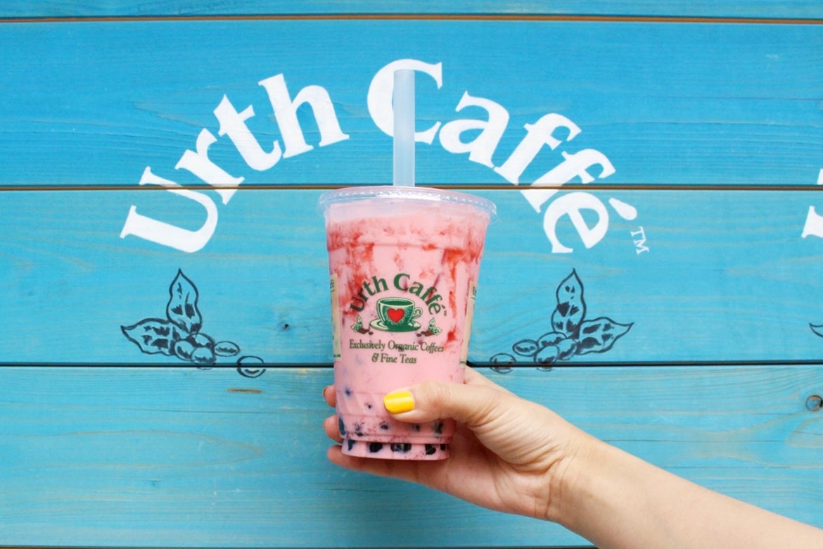 Urth caffe 表参道ストロベリーボバ