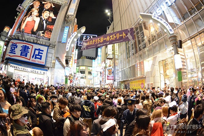 センター街入り口付近