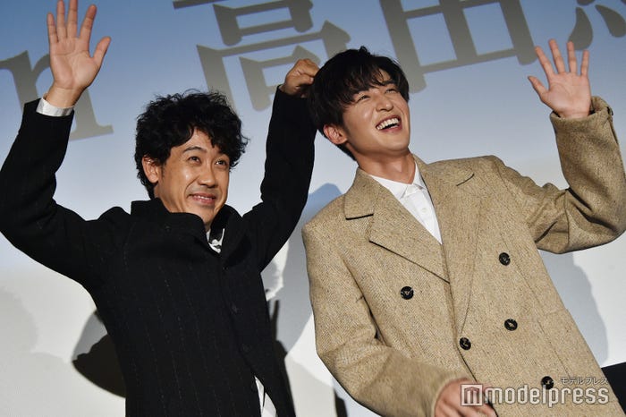 “洋ちゃん&めめ”でコンビ結成?する大泉洋、目黒蓮(C)モデルプレス