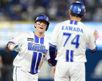 DeNAが今季初の7連勝！4発13安打17点で巨人に圧勝 123日ぶりの貯金1 東が11勝目