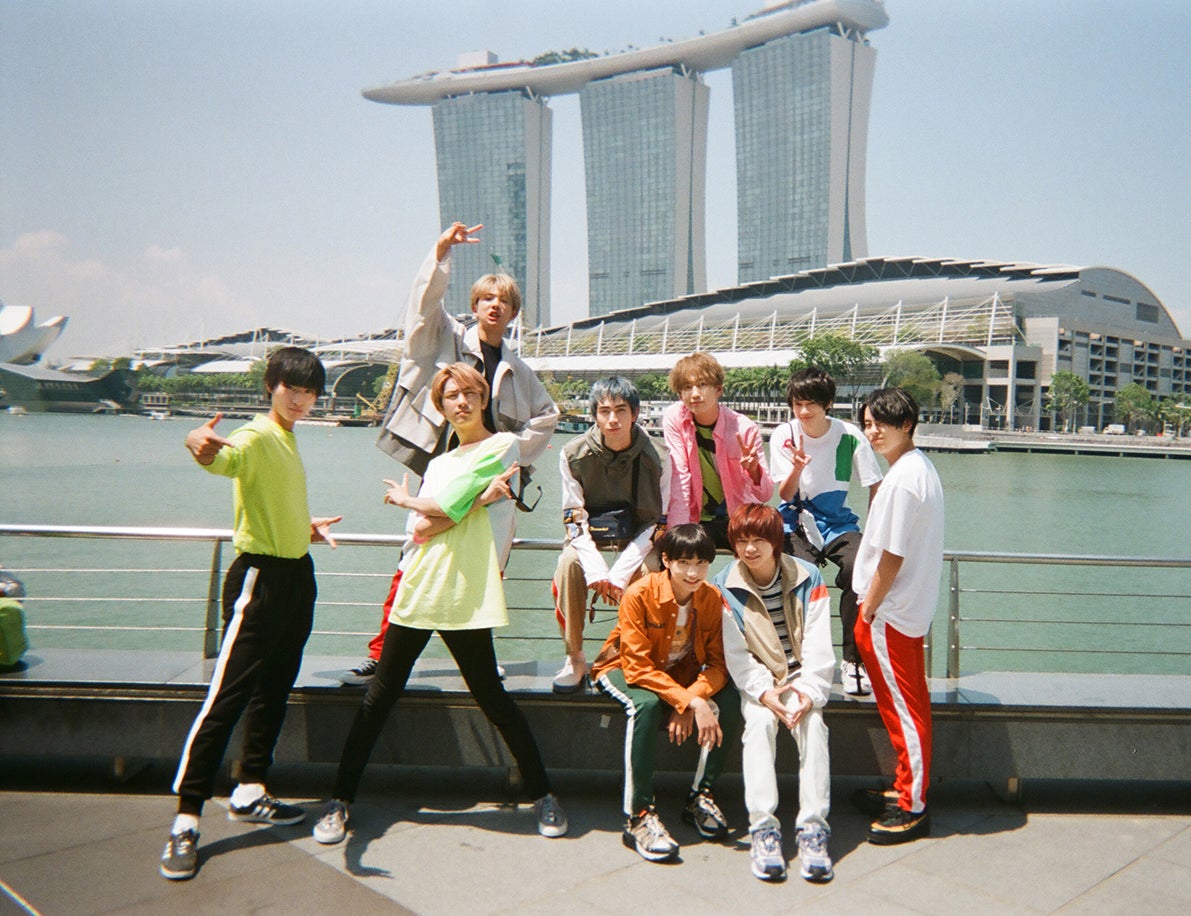 SUPER★DRAGONカレンダー　まるで修学旅行な親密ショット