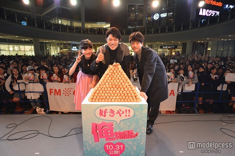 （左から）永野芽郁、鈴木亮平、坂口健太郎