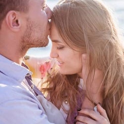 「えっ!いまキスした…?」男性から突然のキス・その真意って?