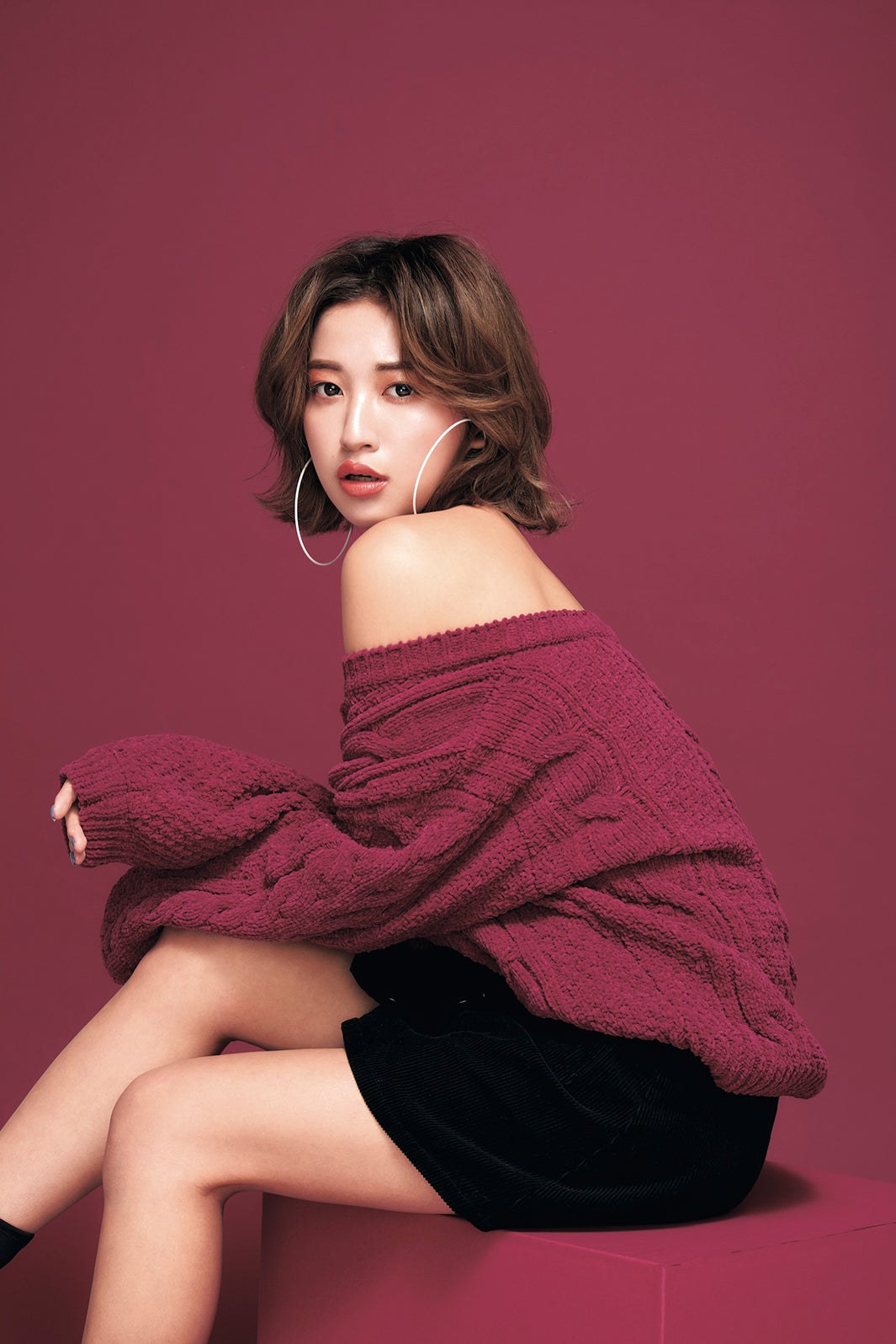 「逆巻きムルギョル」ヘア（モデル：REI）／画像提供：ぶんか社