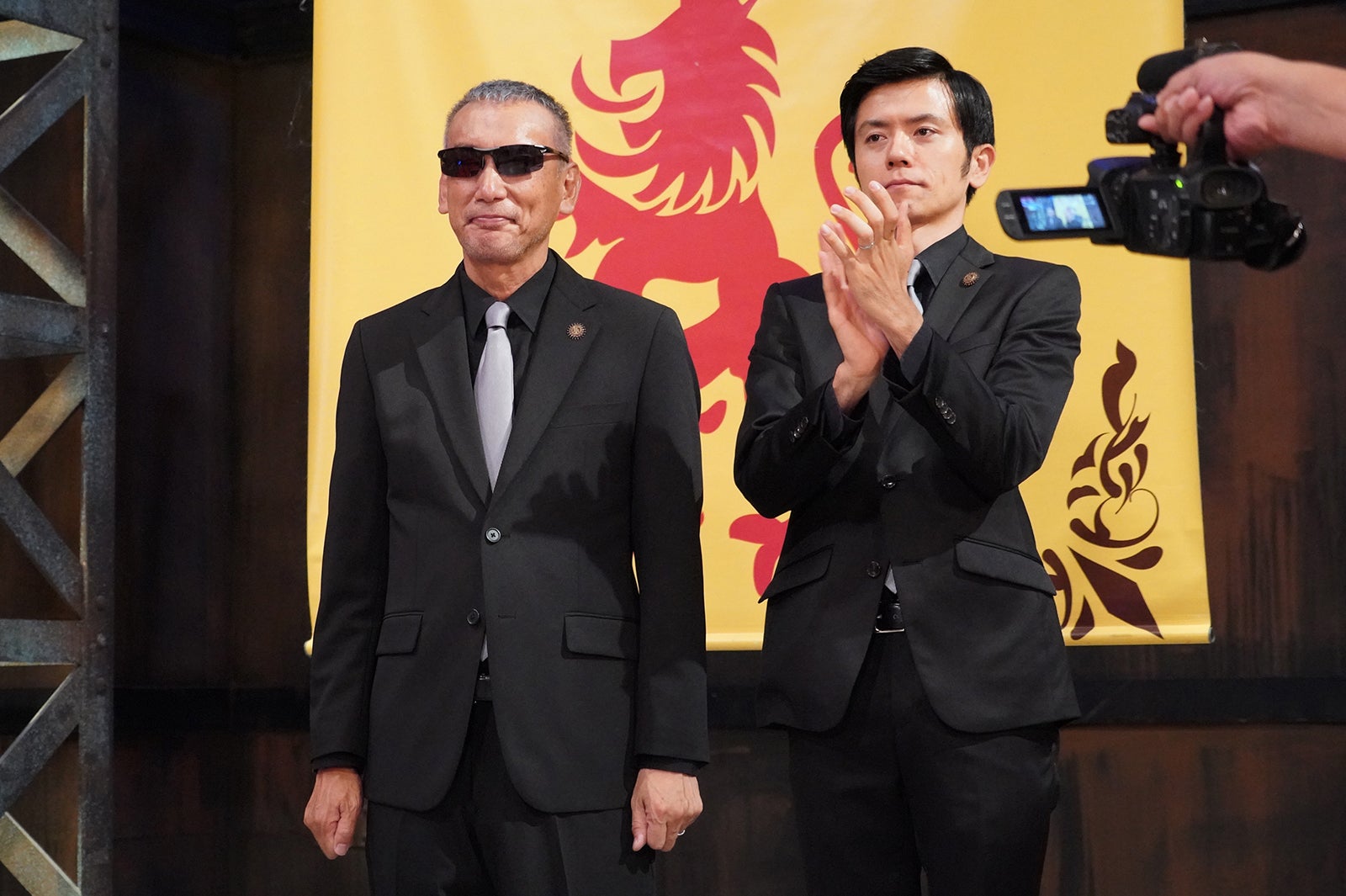 福本伸行氏、青木源太アナ／「ゼロ 一獲千金ゲーム」第7話より（C）日本テレビ