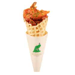 ワッフルコーンシュリンプチリソース850円(税抜)(提供画像)