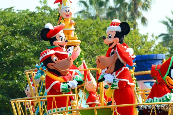 東京ディズニーランド「ディズニー・サンタヴィレッジ・パレード」