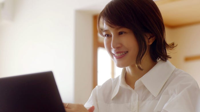 佐津川愛美/第1話場面写真(C)「夫婦円満レシピ~交換しない?一晩だけ~」製作委員会