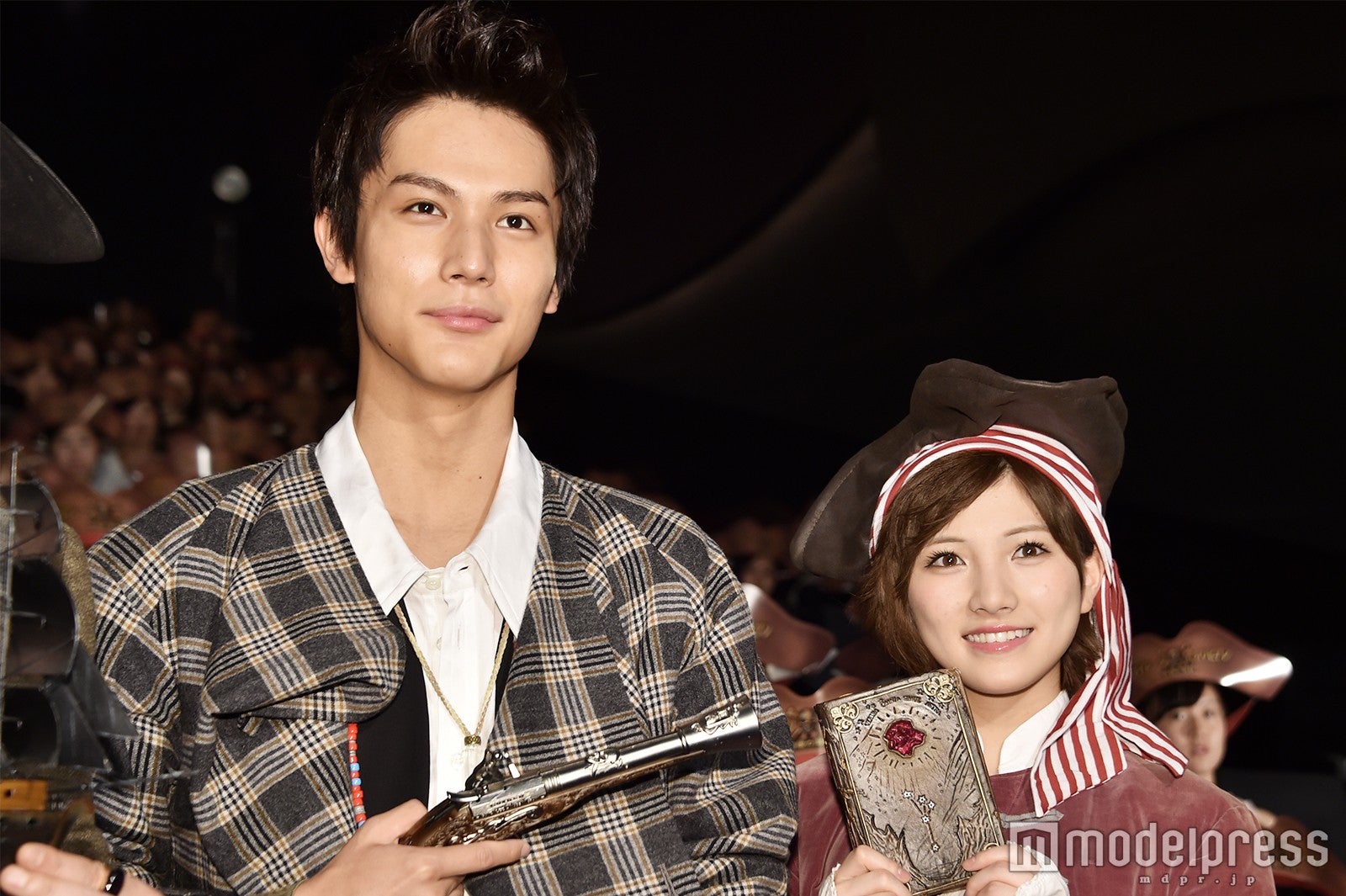 中川大志、岡田奈々 （C）モデルプレス