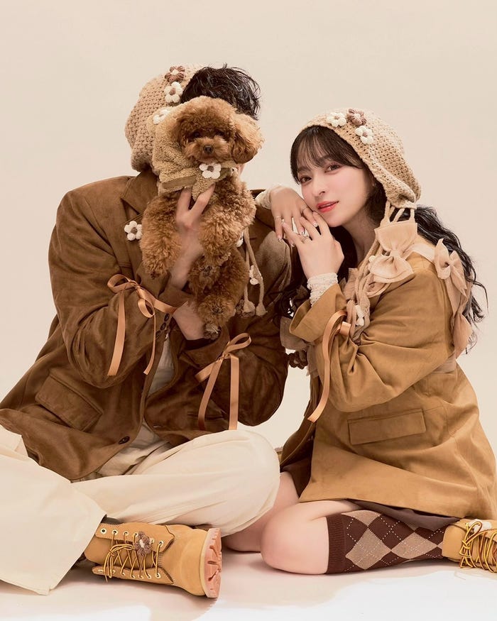 (右)さおりん(提供写真)