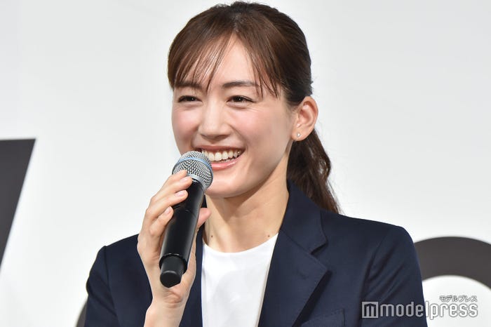 綾瀬はるか (C)モデルプレス