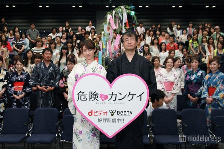 画像4/6) 深田恭子、しっとり浴衣で登場 願い事を明かす