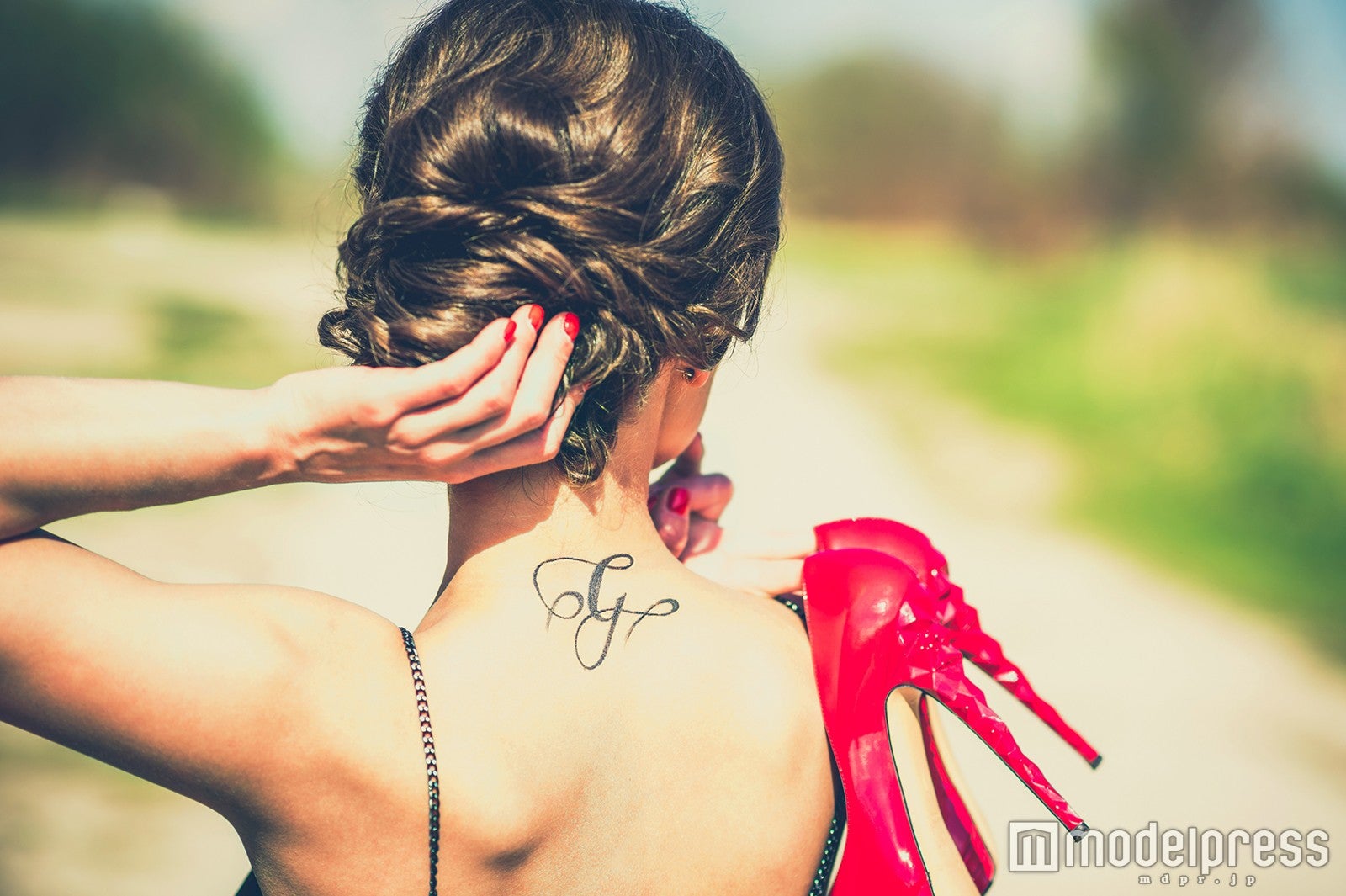 実はダメージを受けやすい！頭皮の日焼けケア