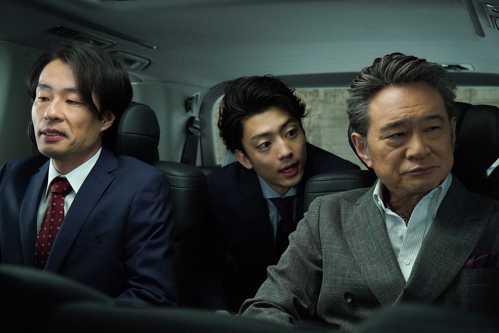 伊藤健太郎、船越英一郎ら「街並み照らすヤツら」第5話より（C）日本テレビ