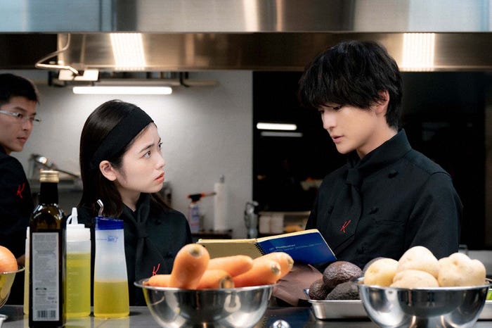 小芝風花、高橋文哉「フェルマーの料理」第4話より(C)TBS
