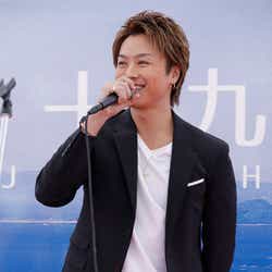 モデルプレス - EXILE TAKAHIROが帰郷 就任に意気込む「家族の事のように大切に思いながら」