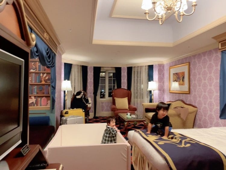 川崎希 アレク ディズニー美女と野獣ルーム に宿泊 前から気に入ってんだ モデルプレス 川崎希 アレク ディズニー美女と野獣ルーム に宿泊 前から気に入ってんだ モデルプレス