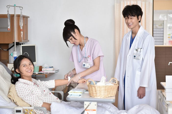 サクラ 綾野剛 予想外の事態に直面 下屋 松岡茉優 の悩みとは コウノドリ 第5話あらすじ モデルプレス サクラ 綾野剛 予想外の事態に直面 下屋 松岡茉優 の悩みとは コウノドリ 第5話あらすじ モデルプレス