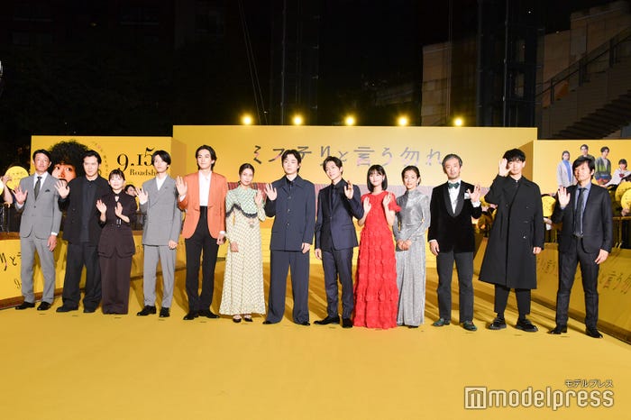 (左から)筒井道隆、尾上松也、伊藤沙莉、萩原利久、町田啓太、柴咲コウ、菅田将暉、松下洸平、原菜乃華、鈴木保奈美、滝藤賢一、永山瑛太、松山博昭監督(C)モデルプレス