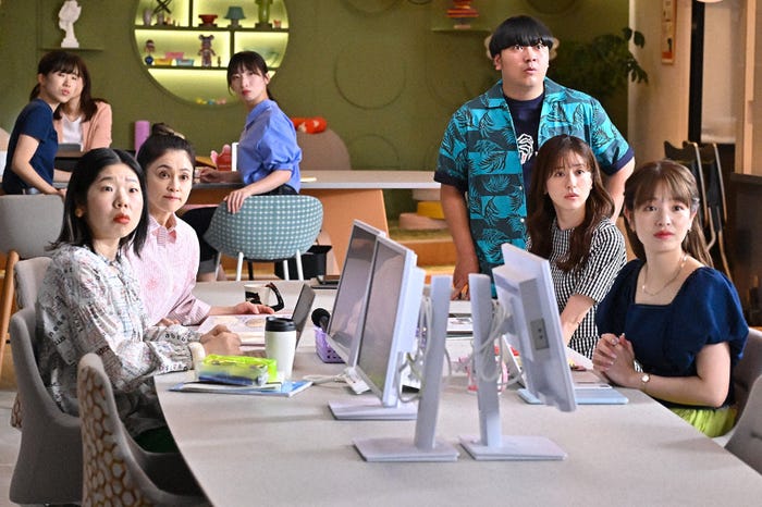 うらじぬの、濱田マリ、大朏岳優、松本若菜、横田真悠「西園寺さんは家事をしない」第7話より(C)TBS