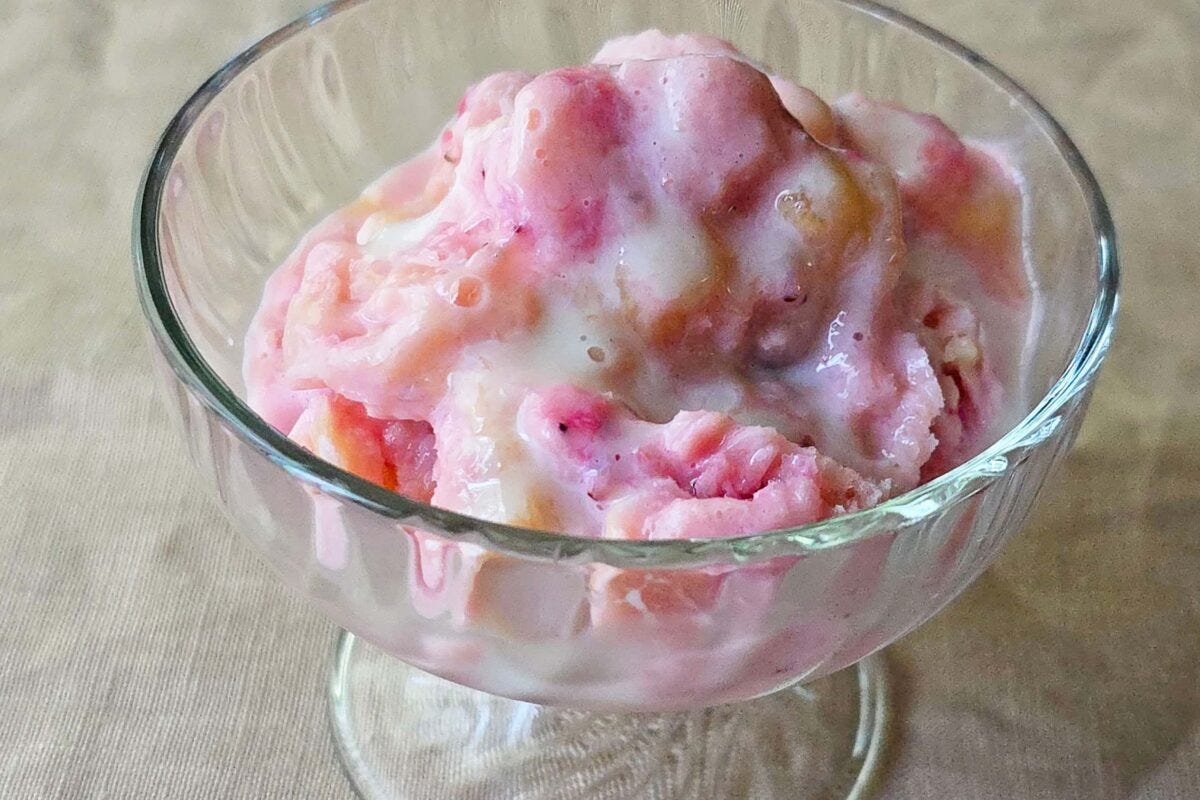 濃厚いちごアイス・アイス