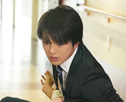 新田真剣佑、まぶしすぎる“新人熱血刑事”ぶり発揮<不能犯>