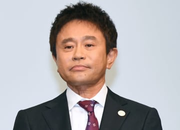 日米野球で「東北鉄平」と表示された謎…作家・伊坂幸太郎氏として顔写真を掲載された不思議…「僕は元々そういうのを持ってるタイプなのか」浜田雅功も爆笑