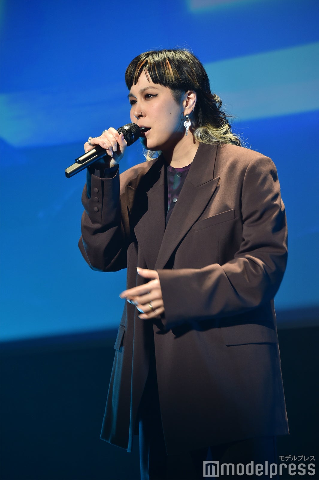 AI（C）モデルプレス