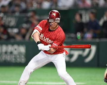 日本ハム・新庄監督「ああいう選手はもっともっと増えてほしい」楽天・辰己の“メガネパフォーマンス”を称賛「用意するの大変なんですから」