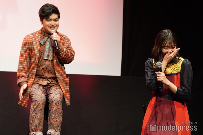 加藤諒、新川優愛 (C)モデルプレス