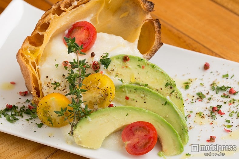 「クリーミーマッシュポテトサラダトマト＆アボカド」￥620／画像提供：TBI JAPAN