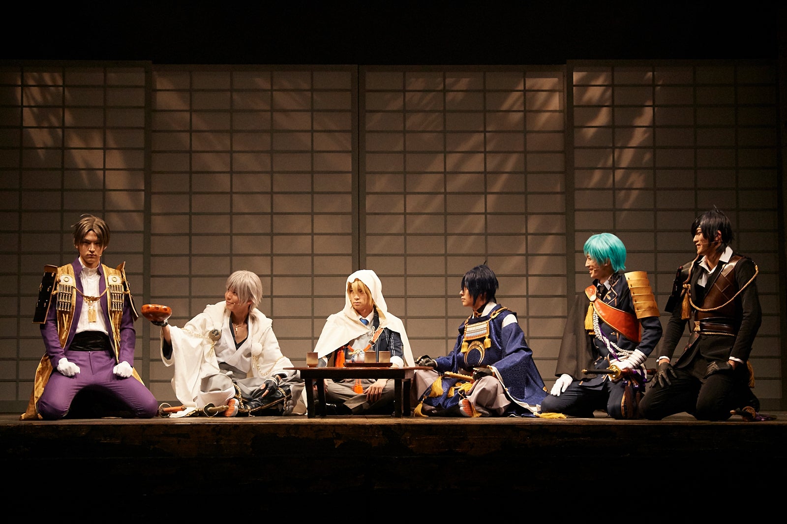 舞台『刀剣乱舞』虚伝 燃ゆる本能寺（再演）ゲネプロにて（C）舞台『刀剣乱舞』製作委員会