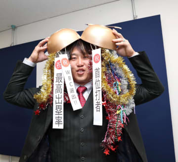 広島・小園が6000万増の1.5億で契約更改 メジャー挑戦願望も伝える 「WBCもあるし長いシーズンになる」