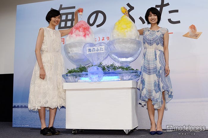 (左から)菊池亜希子、三根梓