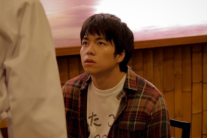 重岡大毅(C)「雪女と蟹を食う」製作委員会