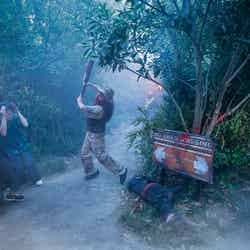 デッドマンズ・フォレスト~死の森からの脱出~ (C)2017 Universal Studios. All rights reserved.