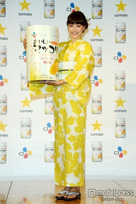 艶やかな浴衣姿で登場したヨンア