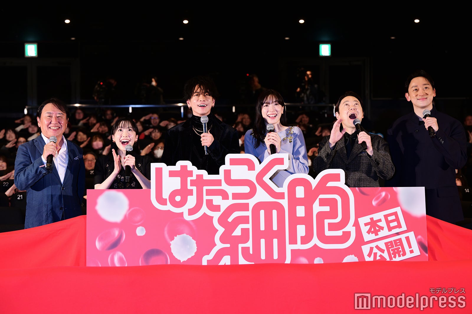 武内英樹監督、芦田愛菜、佐藤健、永野芽郁、阿部サダヲ、山本耕史（C）モデルプレス