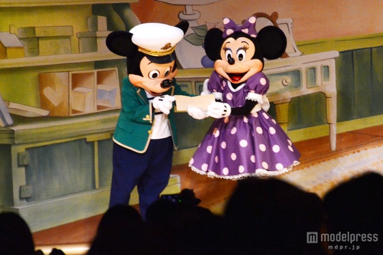 ダッフィーの願いを知ったミッキーとミニー