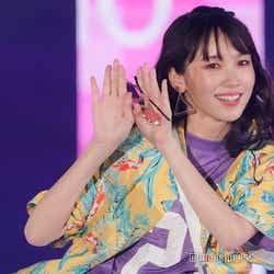 モデルプレス - 飯豊まりえも“ひょっこりはん”!ポップ&キュートにランウェイ<GirlsAward 2018 S/S >