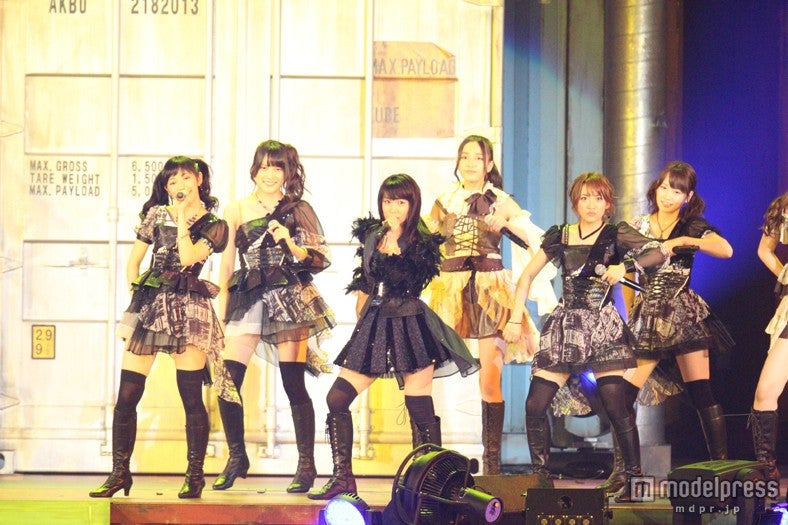 「AKB48 2013真夏のドームツアー～まだまだ、やらなきゃいけないことがある～」大阪公演1日目より（C）AKS