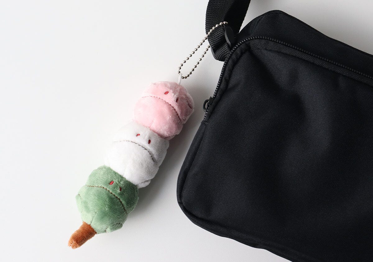 宝島社ムック付録の機動戦士ガンダム春ハロの三色だんごハロ